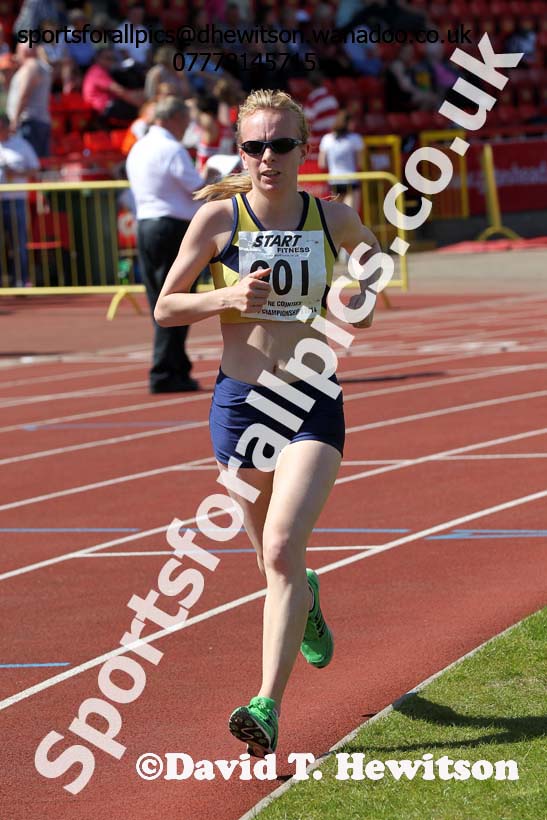 Alex Snook (Jarrow) winner of  the senior womens 5000 metres at the North Eastern Championships, Gateshead International Stadium.  Photos: David T. Hewitson/Sports for All Pics
